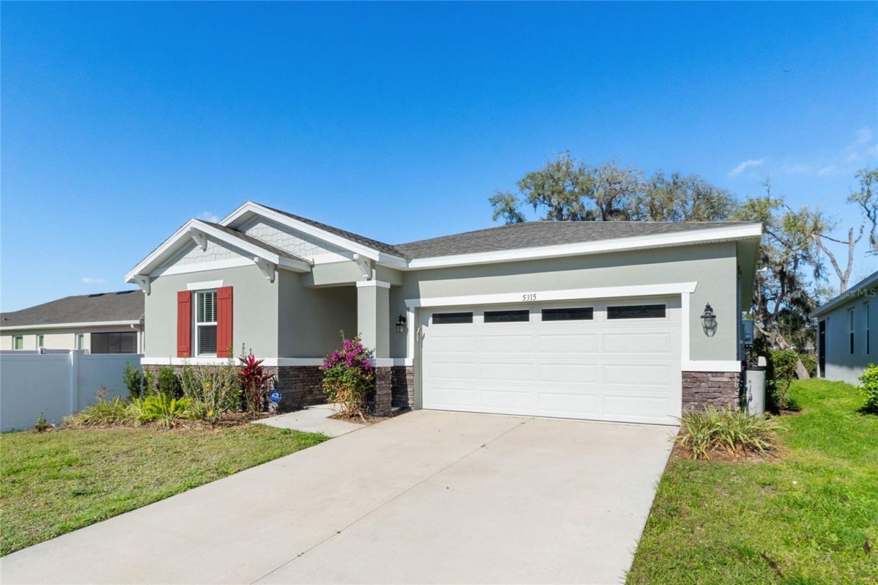 5315 Meadow Song Drive, Okahumpka, FL 34762 Photo