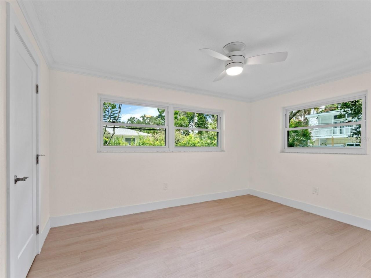 7220 Sunshine Drive S, Saint Petersburg, FL 33705 Photo