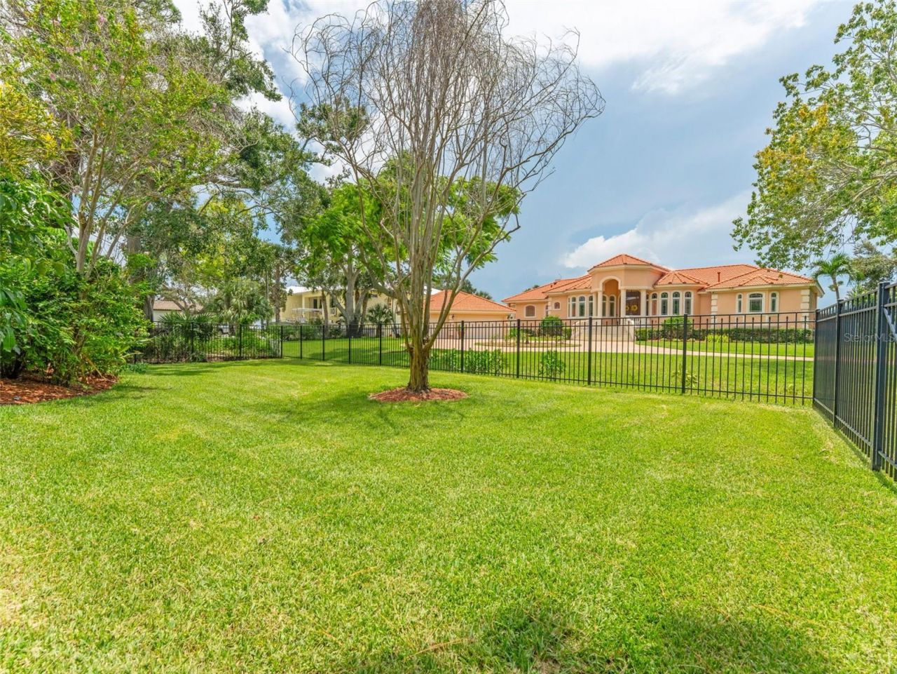 7220 Sunshine Drive S, Saint Petersburg, FL 33705 Photo