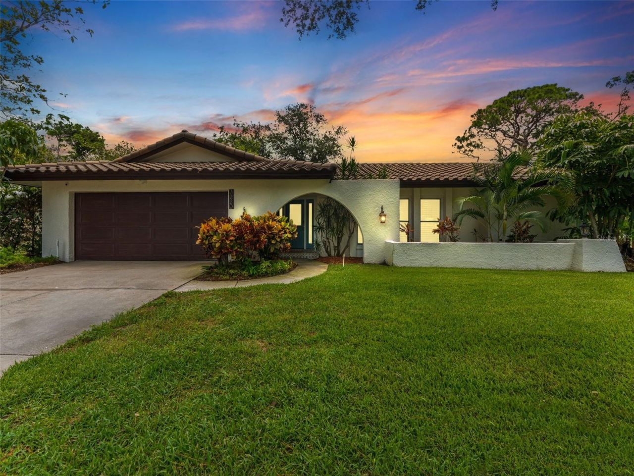 7220 Sunshine Drive S, Saint Petersburg, FL 33705 Photo