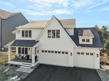 11184 Johnson Ridge, Eden Prairie, MN 55347