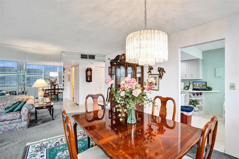 1100 Saint Charles Pl, Unit 612, Pembroke Pines, FL 33026 Photo