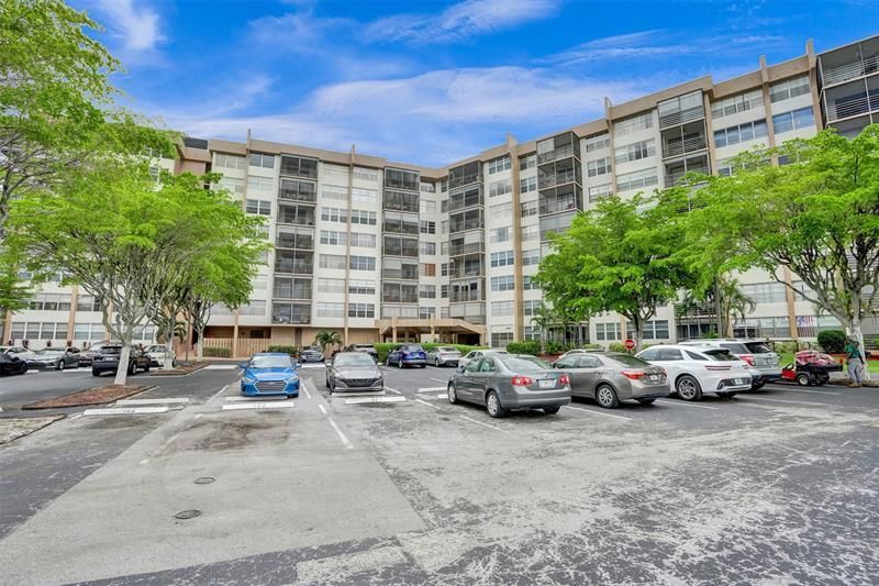 1100 Saint Charles Pl, Unit 612, Pembroke Pines, FL 33026 Photo