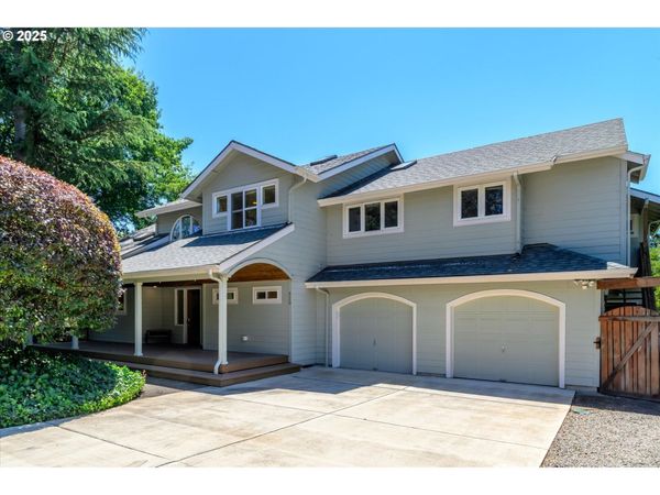 820 PARK TER, Eugene, OR 97404