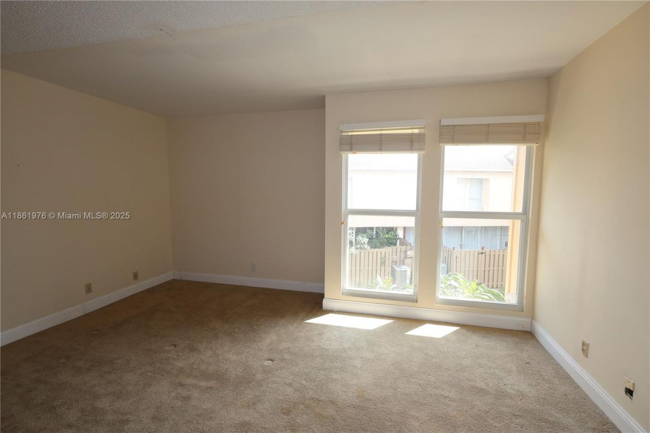 865 NW 80th Ter, Unit 6, Plantation, FL 33324 Photo