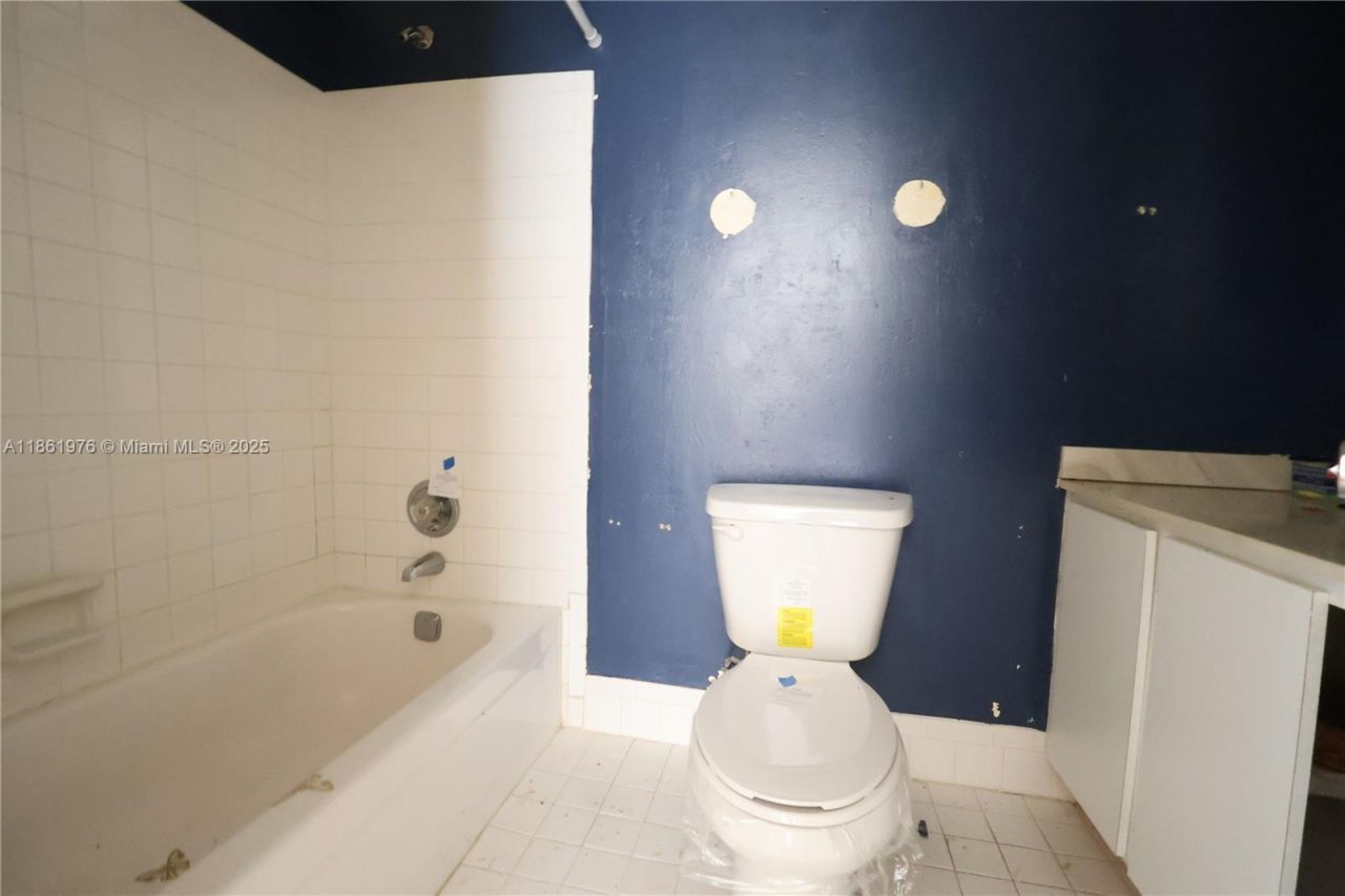 865 NW 80th Ter, Unit 6, Plantation, FL 33324 Photo