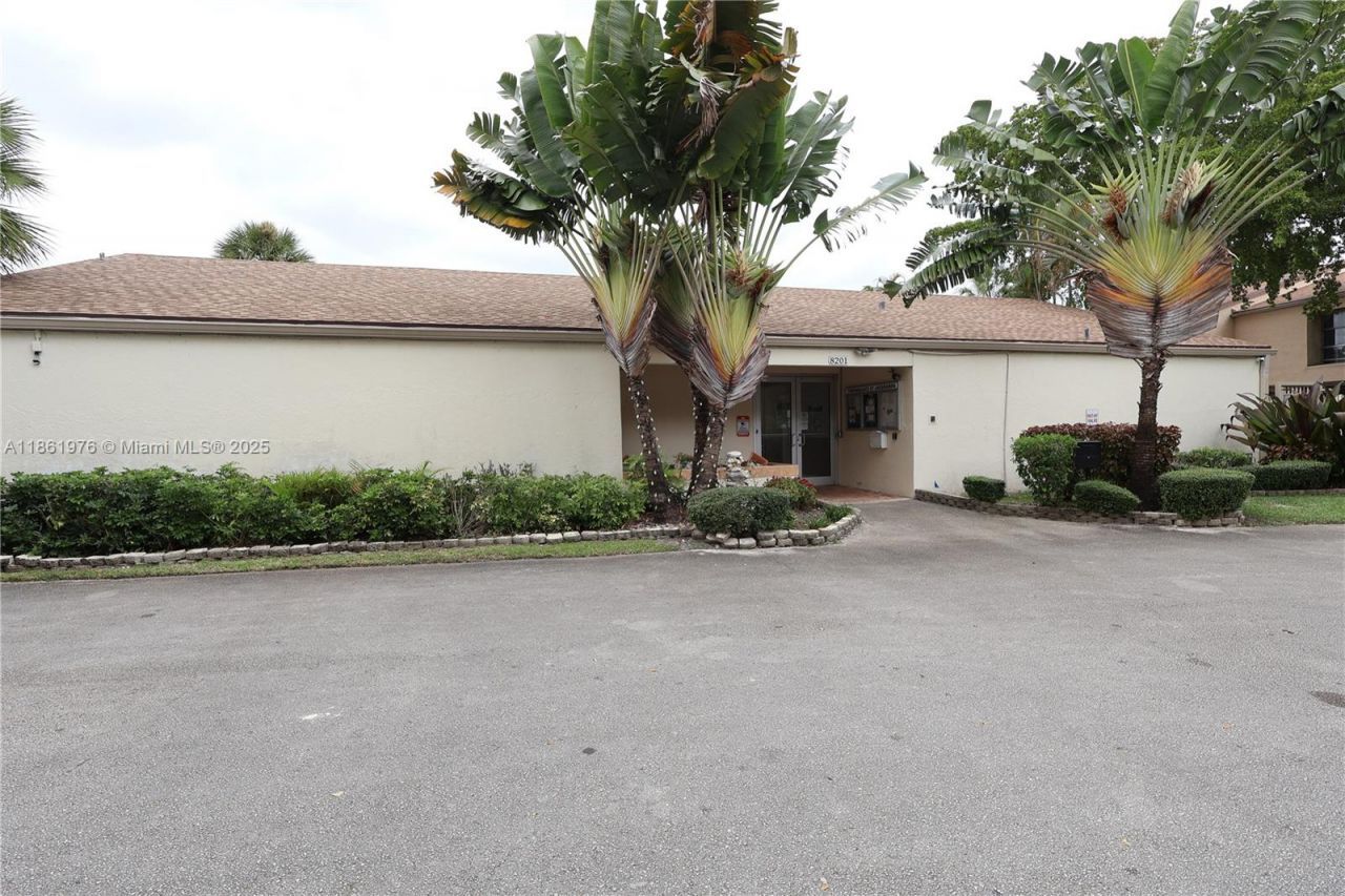 865 NW 80th Ter, Unit 6, Plantation, FL 33324 Photo
