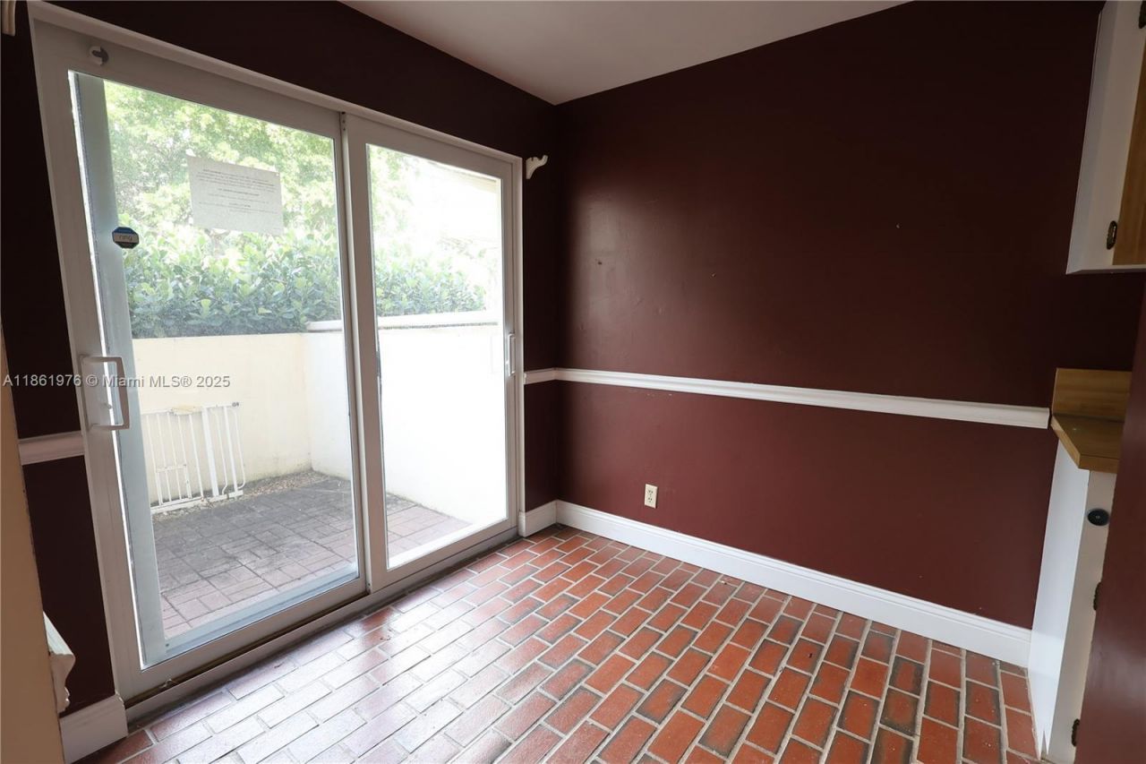 865 NW 80th Ter, Unit 6, Plantation, FL 33324 Photo