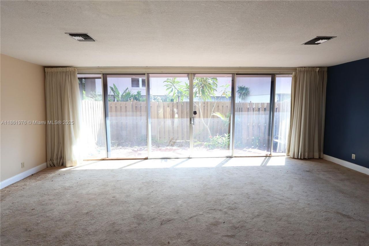 865 NW 80th Ter, Unit 6, Plantation, FL 33324 Photo