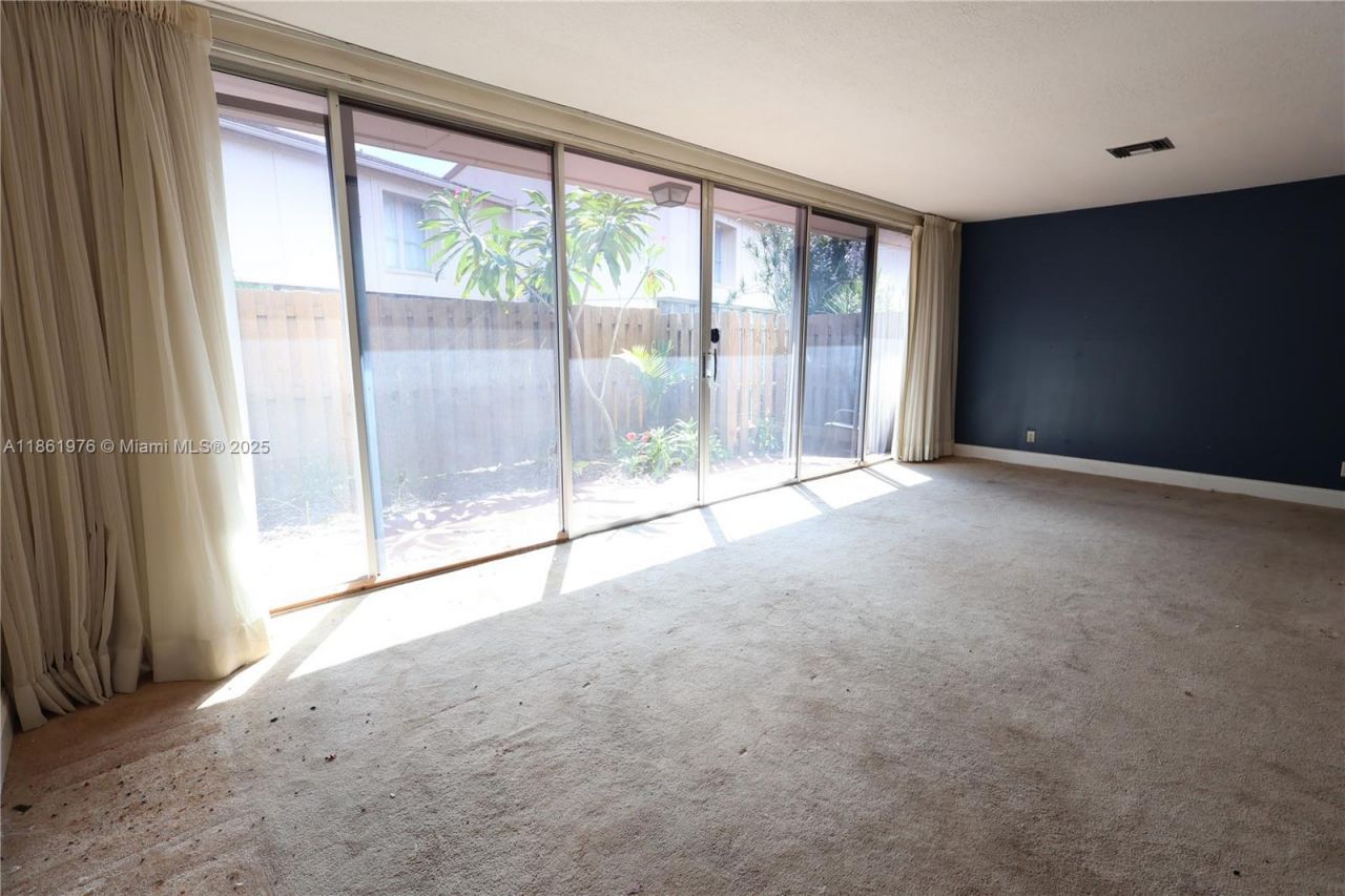 865 NW 80th Ter, Unit 6, Plantation, FL 33324 Photo