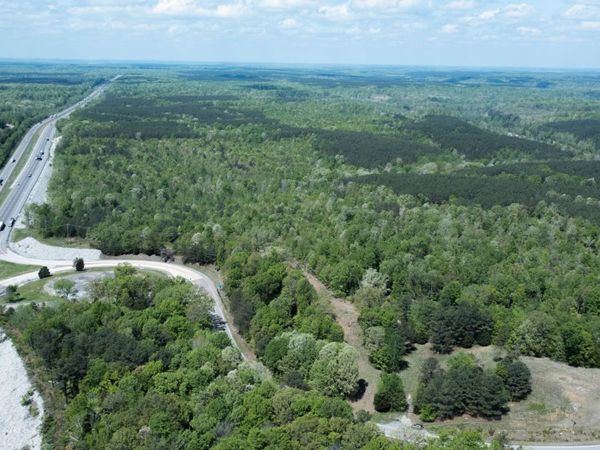 2 Birdsong Rd N, Holladay, TN 38341