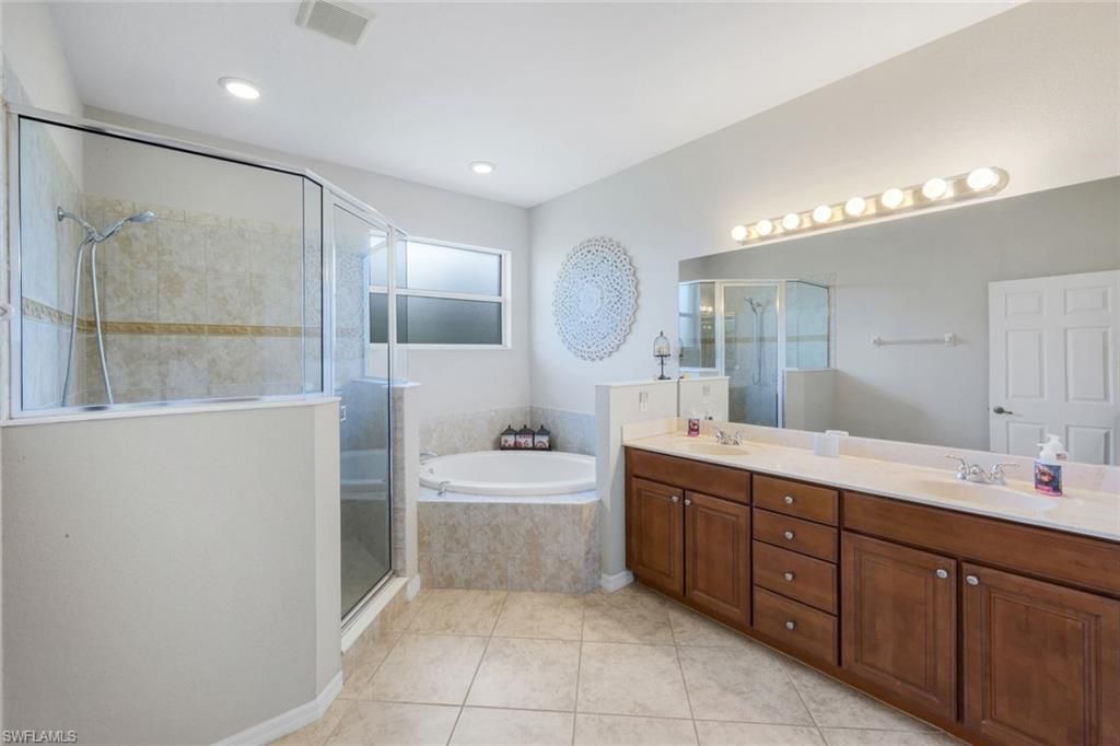 20007 Larino Loop, Estero, FL 33928 Photo