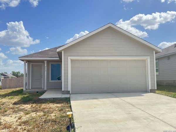 248 Crape Place, Jourdanton, TX 78026