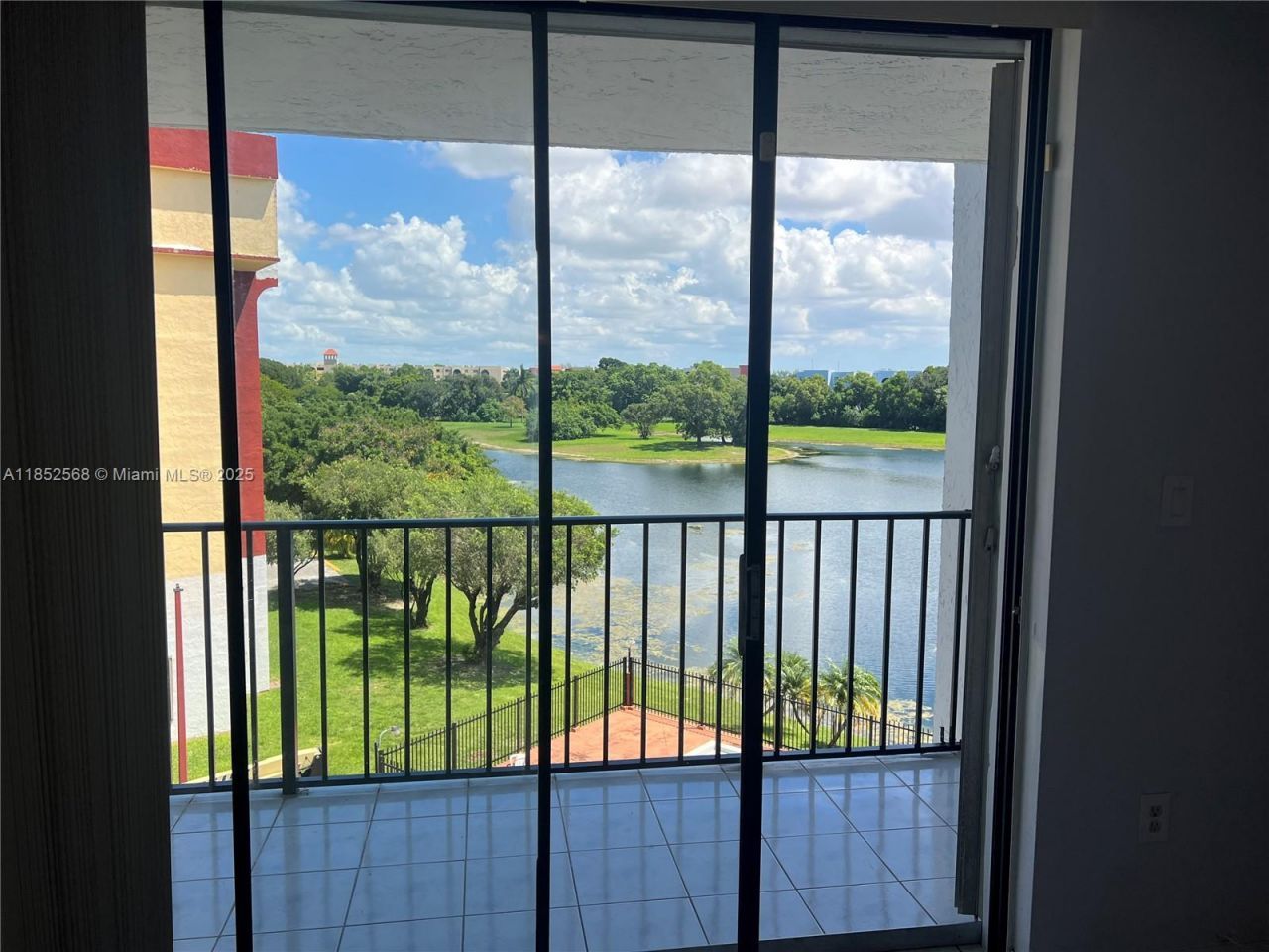 9688 Fontainebleau Blvd, Unit 504, Miami, FL 33172 Photo