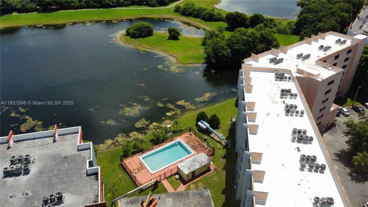 9688 Fontainebleau Blvd, Unit 504, Miami, FL 33172 Photo