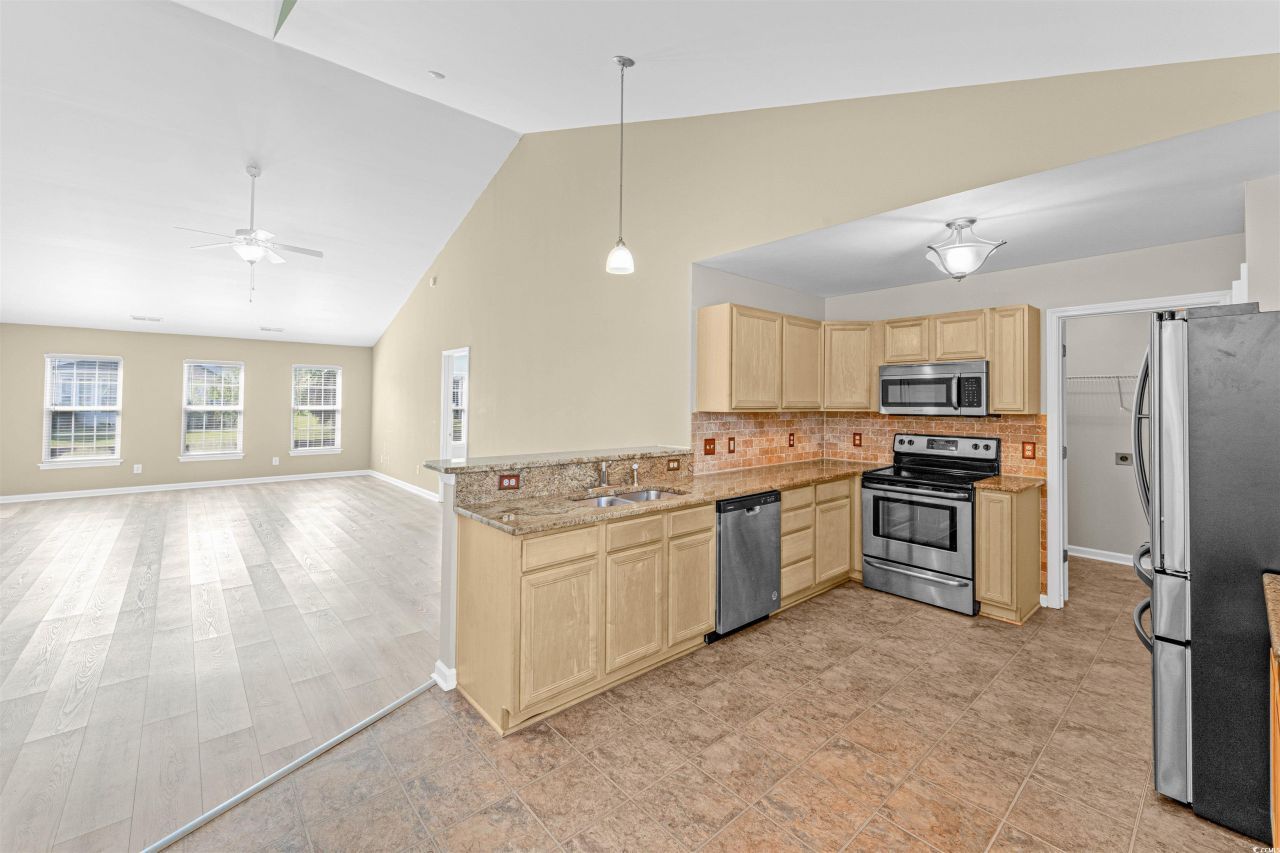 1036 Great Lakes Circle Photo 14