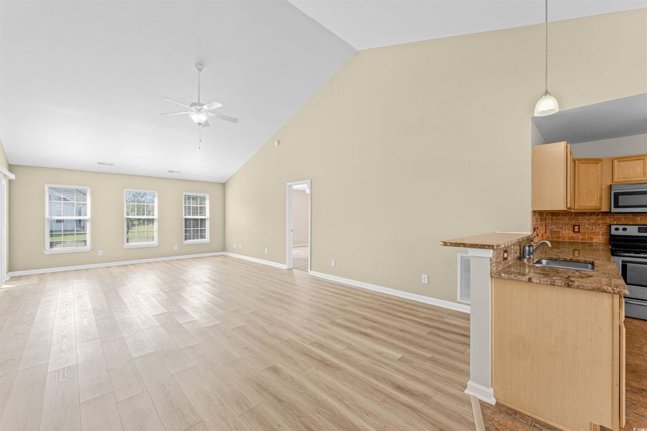 1036 Great Lakes Circle Photo 7