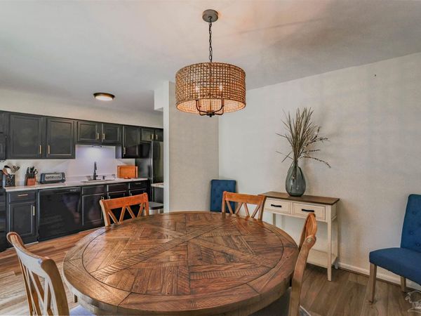 4736 Huron Dr, Pensacola, FL 32507