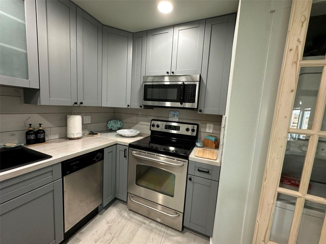 5006 Starfish Dr Se, Unit A, Saint Petersburg, FL 33705 Photo