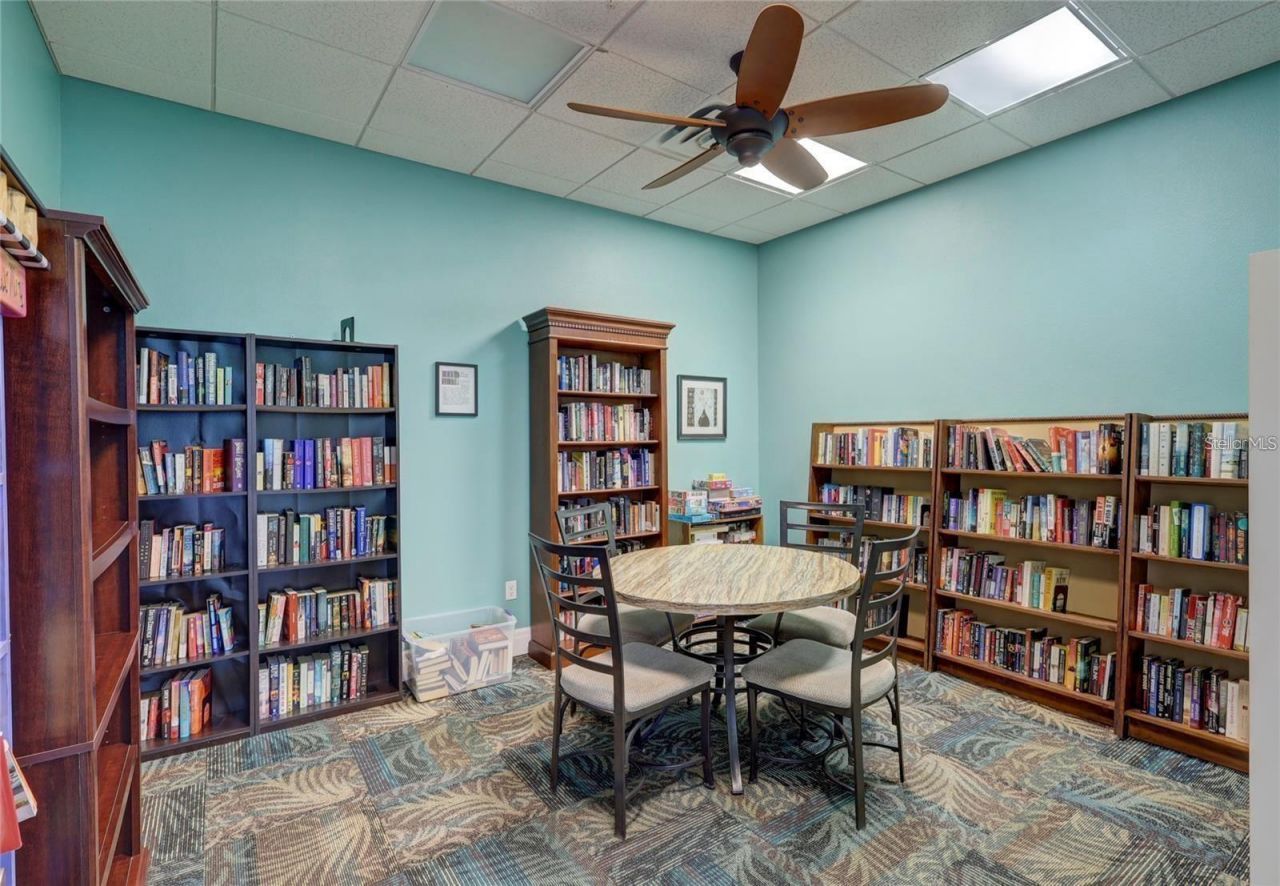 5006 Starfish Dr Se, Unit A, Saint Petersburg, FL 33705 Photo