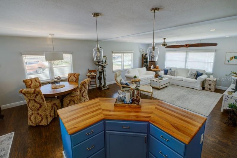 1916 Illinois Avenue, Bradenton, FL 34207 Photo