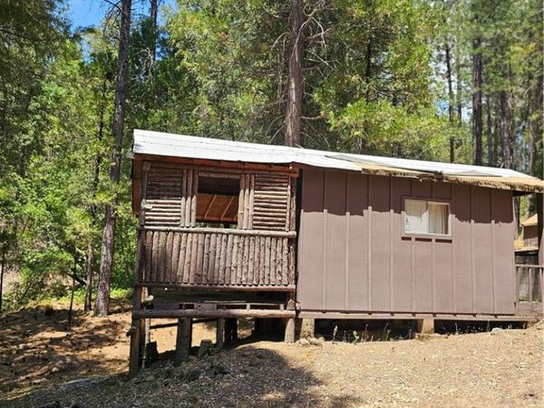 15824 Valhalla Drive, Oak Run, CA 96069