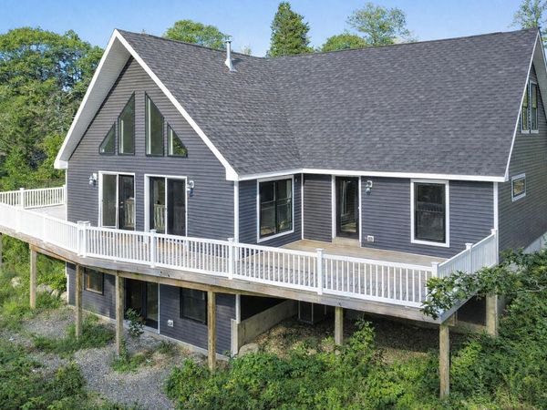 36 Treasure Ln, Deer Isle, ME 04627
