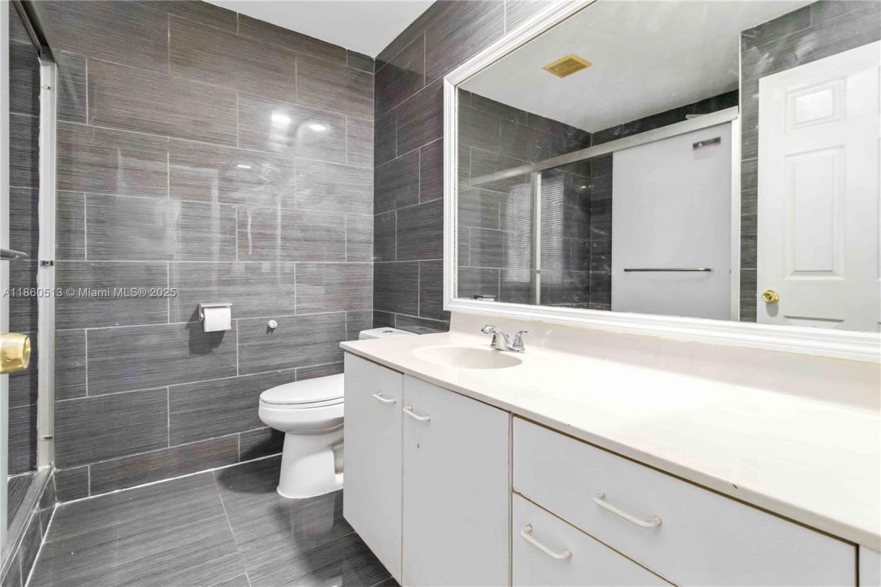 1958 NW 100th Ave, Pembroke Pines, FL 33024 Photo