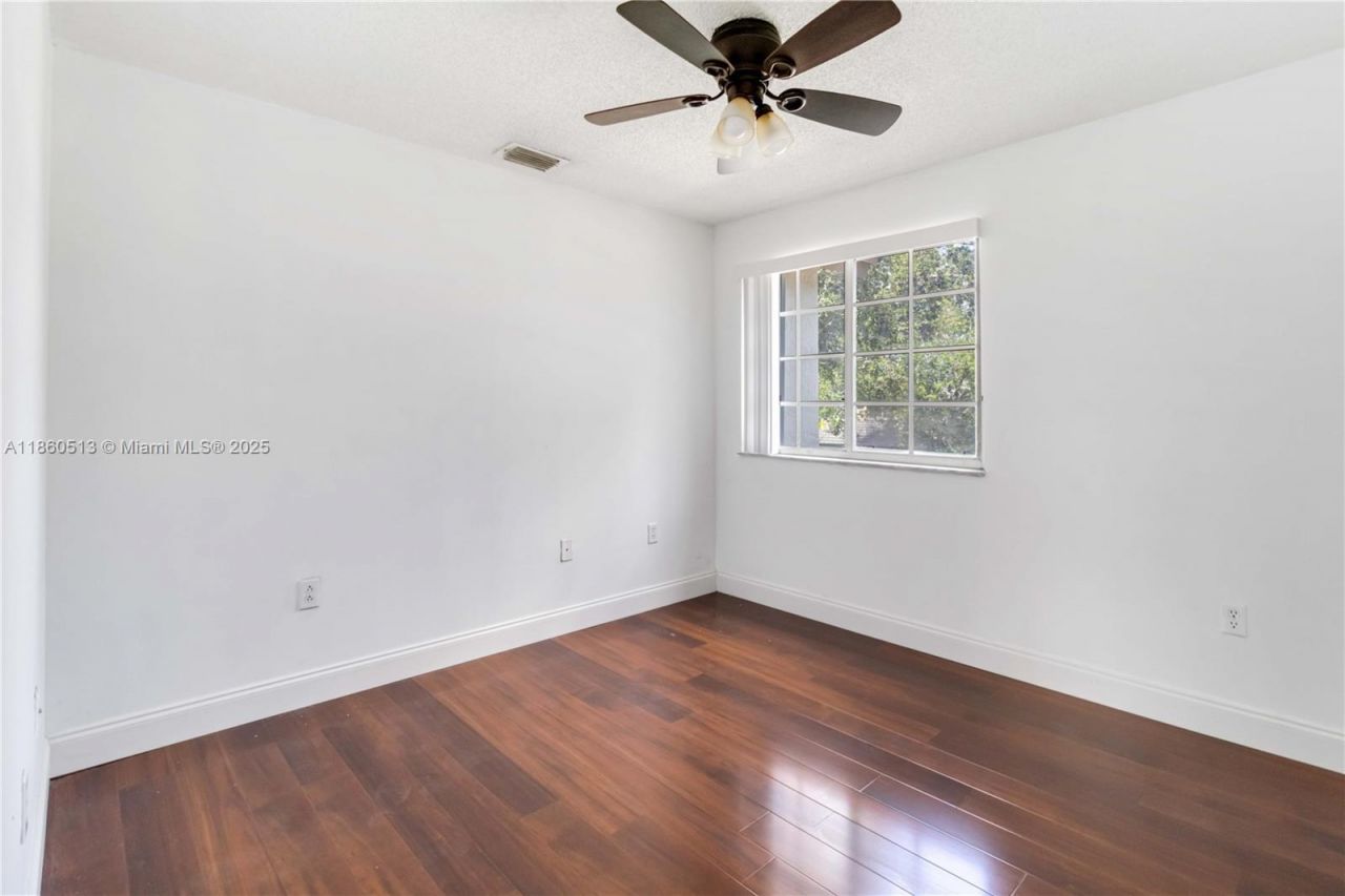 1958 NW 100th Ave, Pembroke Pines, FL 33024 Photo