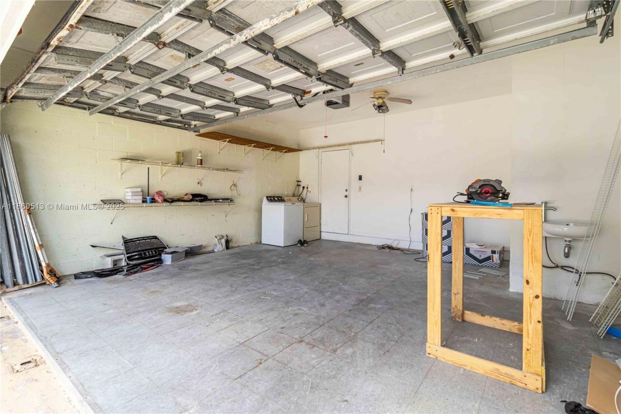 1958 NW 100th Ave, Pembroke Pines, FL 33024 Photo