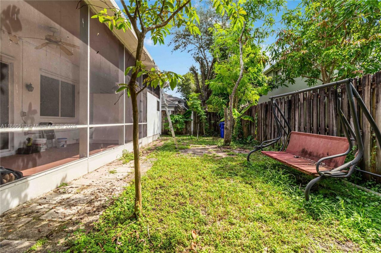 1958 NW 100th Ave, Pembroke Pines, FL 33024 Photo