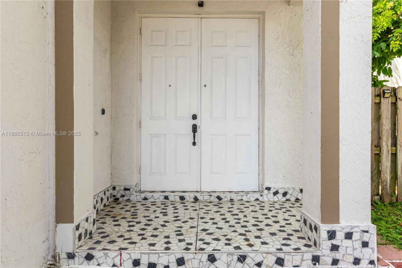 1958 NW 100th Ave, Pembroke Pines, FL 33024 Photo