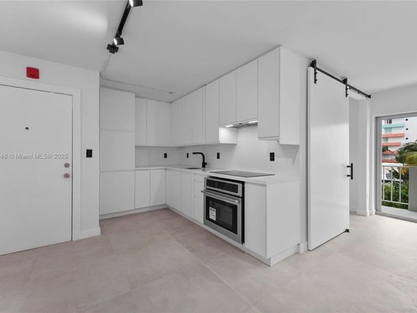 240 Collins Ave, Unit 4A, Miami Beach, FL 33139