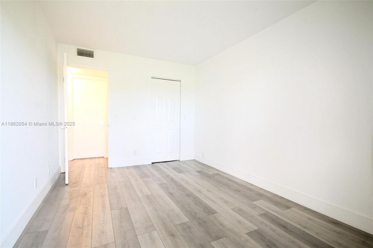 301 SW 135th Ave, Unit 113C, Pembroke Pines, FL 33027 Photo