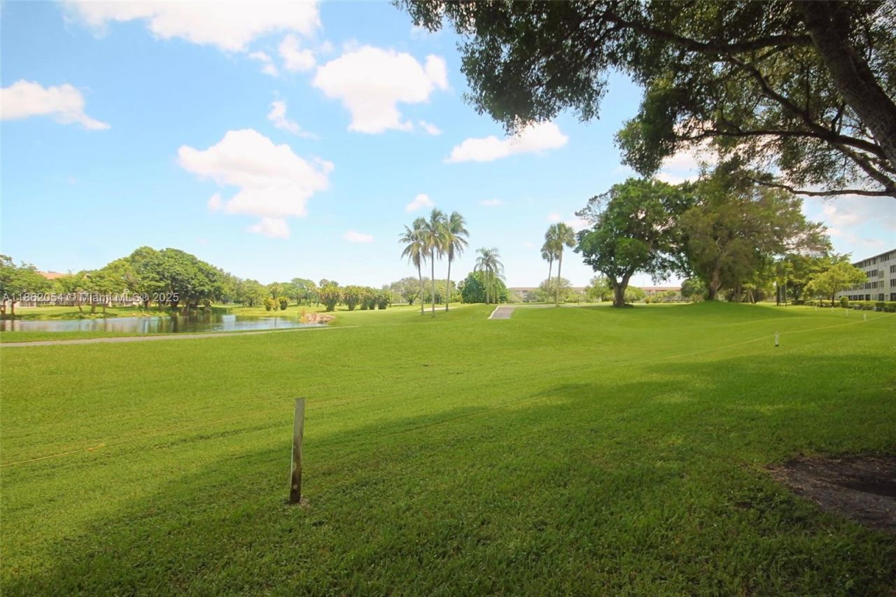 301 SW 135th Ave, Unit 113C, Pembroke Pines, FL 33027 Photo