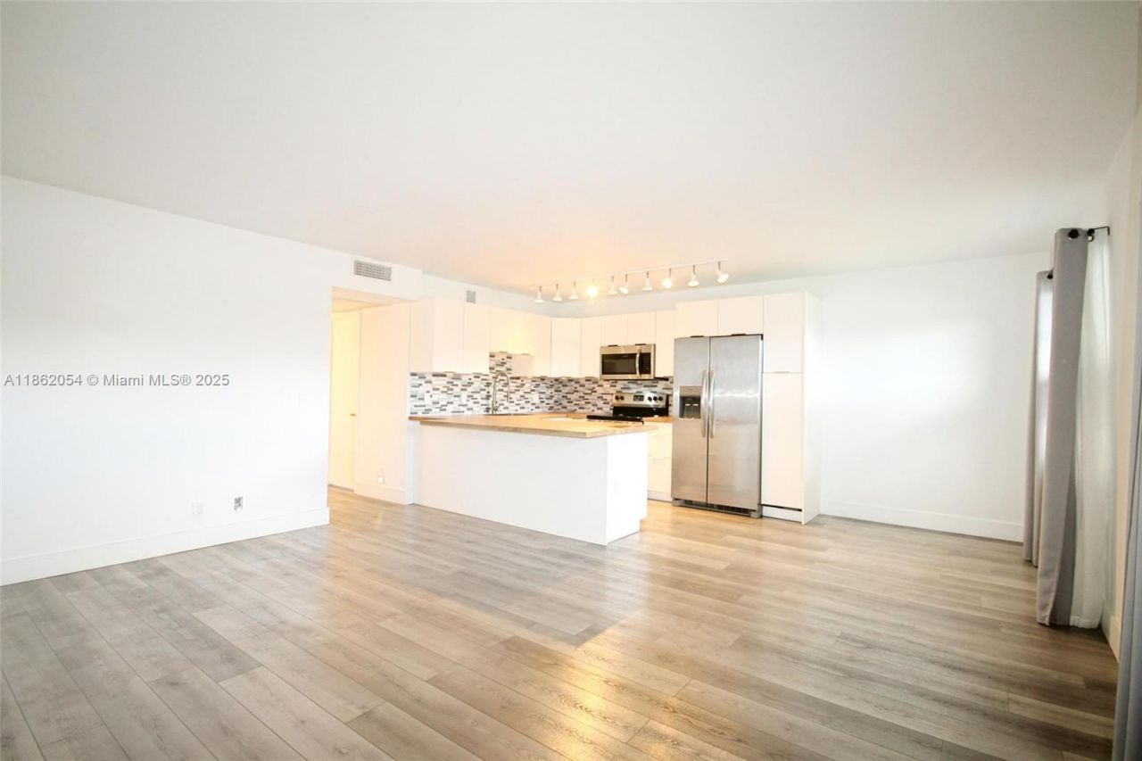 301 SW 135th Ave, Unit 113C, Pembroke Pines, FL 33027 Photo