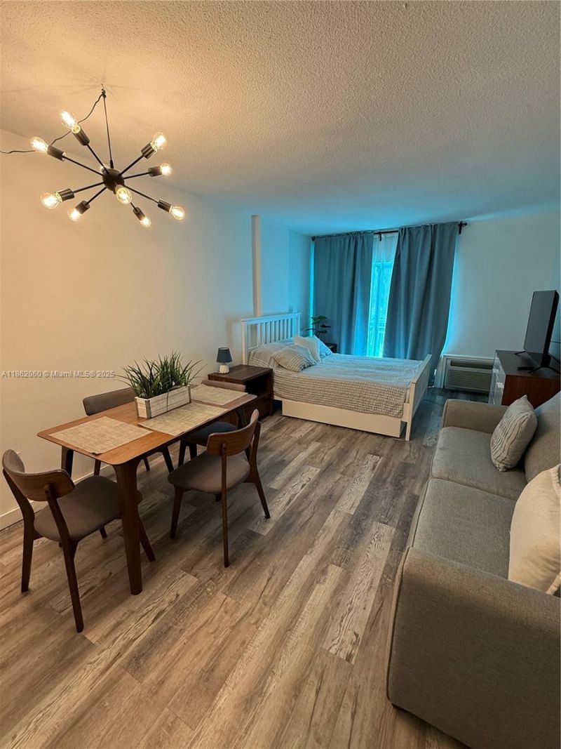 400 Kings Point Dr, Unit 105, Sunny Isles Beach, FL 33160 Photo