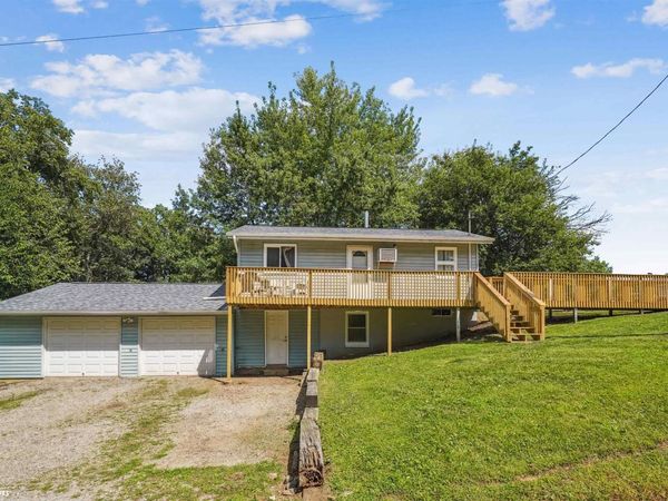 5191 Skyline Drive, Brooklyn, IA 52211