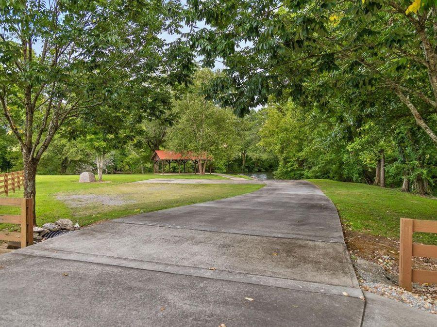 Property Image 180