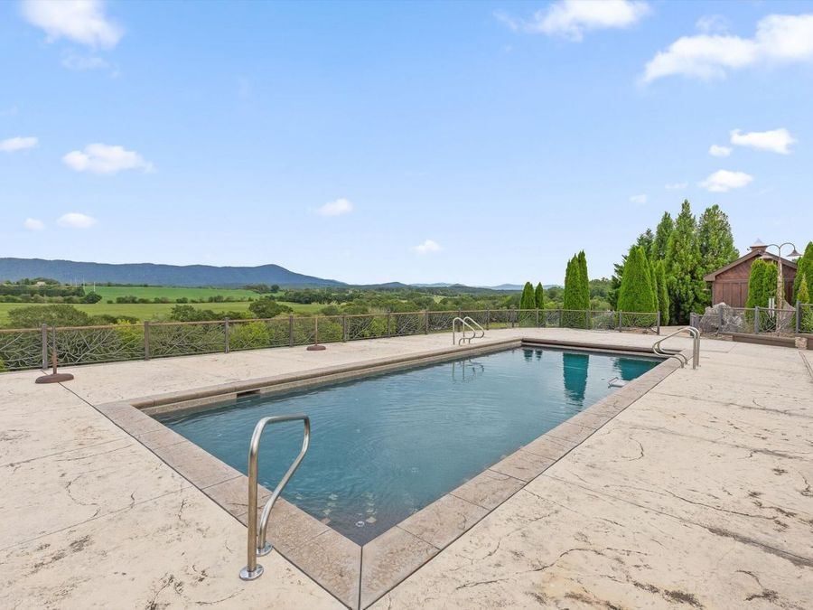 Property Image 182