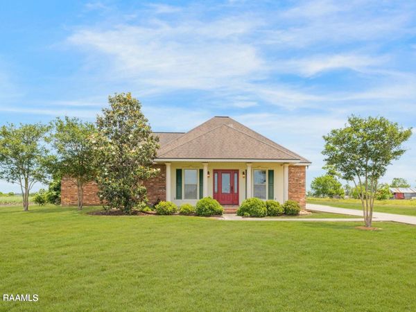 1287 Loreauville Highway, St. Martinville, LA 70582