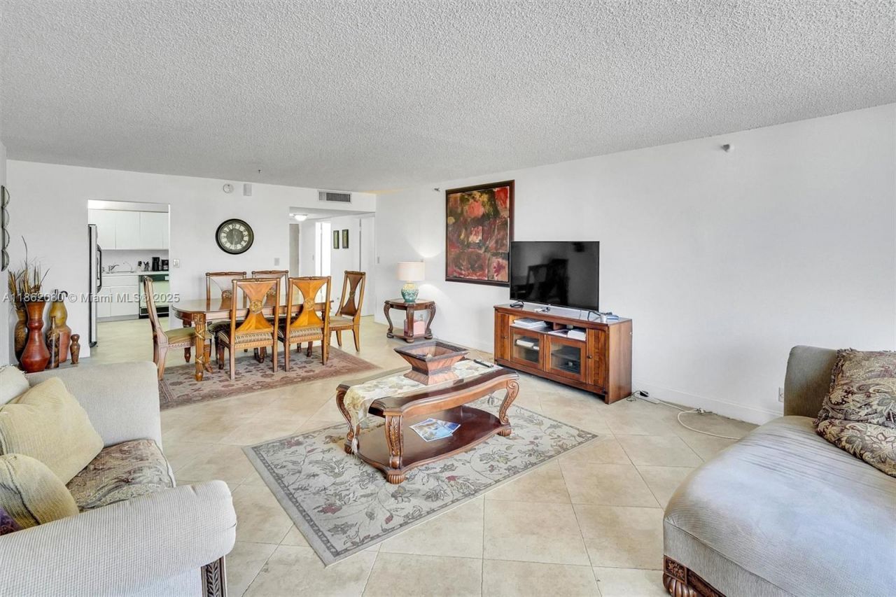 8877 Collins Ave, Unit 405, Surfside, FL 33154 Photo