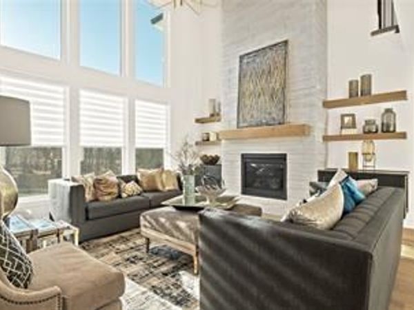 2214 NW Killarney Lane, Lee's Summit, MO 64081