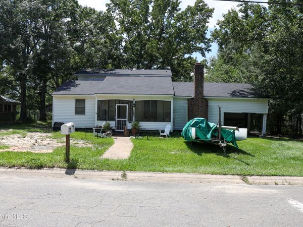 4861 Devon Street, Moss Point, MS 39563