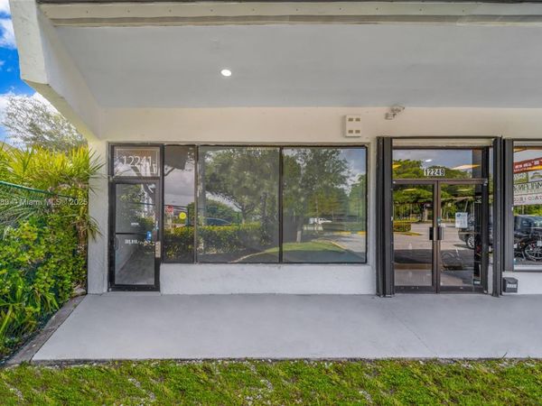 12253 S Dixie Hwy, Pinecrest, FL 33156