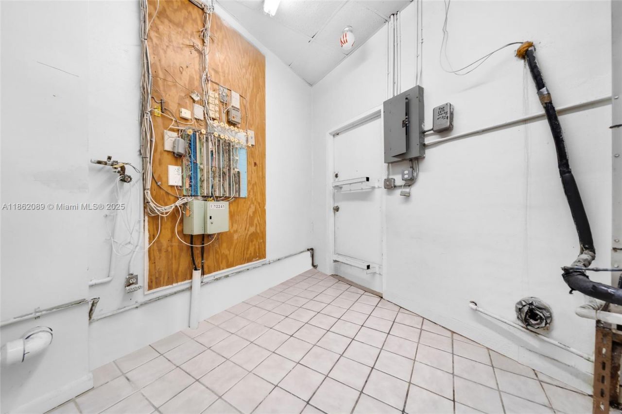 12253 S Dixie Hwy, Pinecrest, FL 33156 Photo