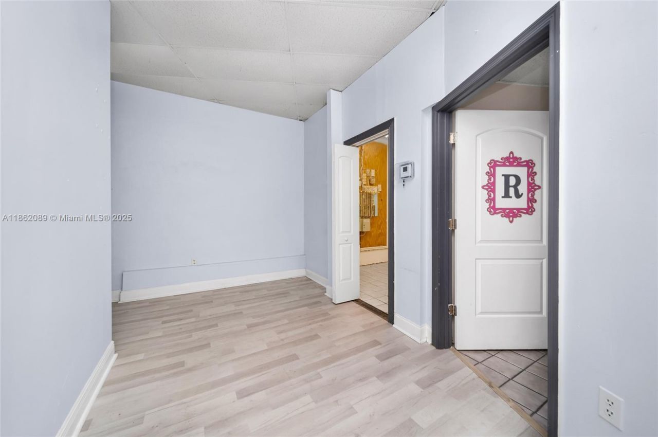 12253 S Dixie Hwy, Pinecrest, FL 33156 Photo