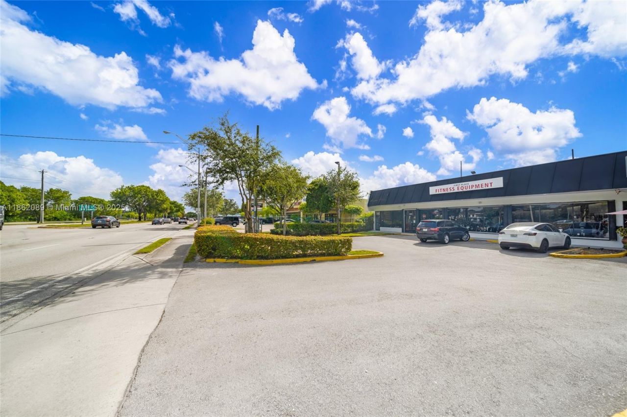 12253 S Dixie Hwy, Pinecrest, FL 33156 Photo