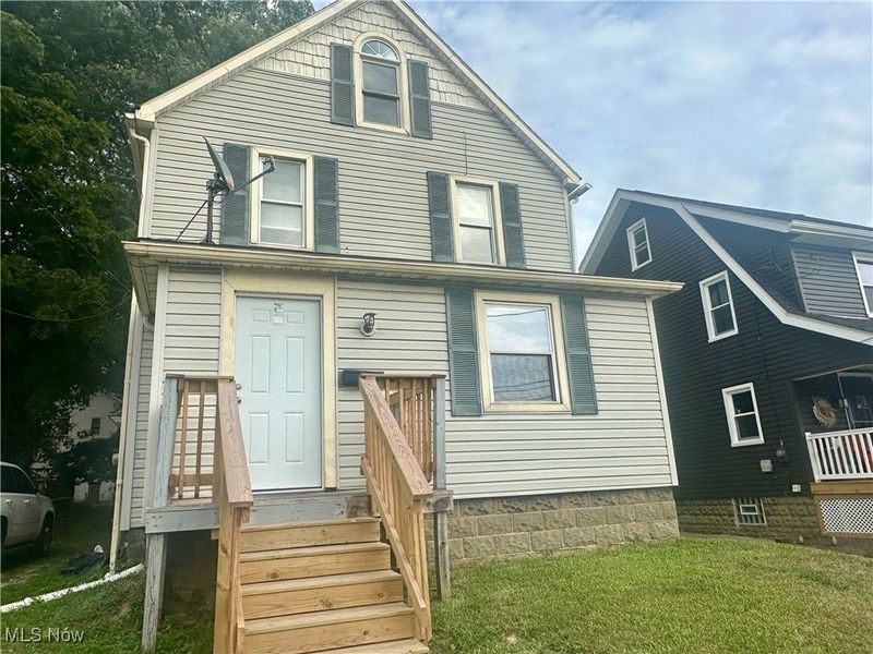 555 Lumiere Street, Unit B, Akron, OH 44306 Photo 1