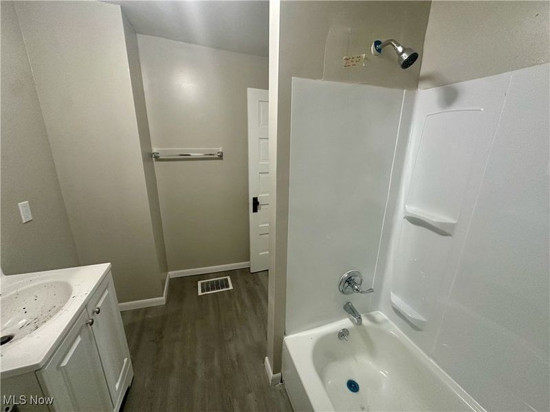 555 Lumiere Street, Unit B, Akron, OH 44306 Photo 13